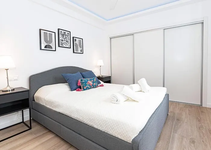 Acogedor En Centro By Rent Me * Estepona