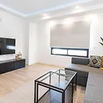 Acogedor En Centro By Rent Me Apartmán *