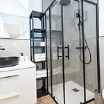 Acogedor En Centro By Rent Me * Estepona